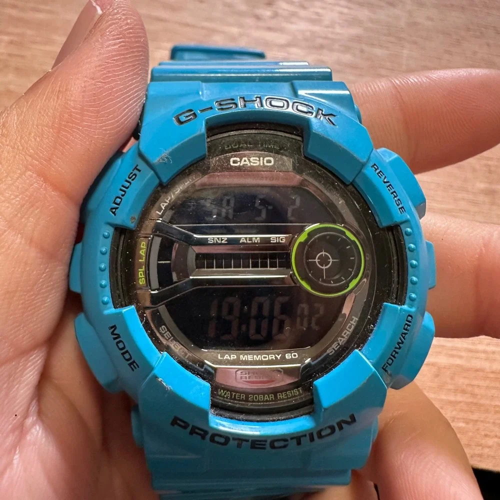 Casio G-Shock GD-110 Blue Digital Watch Lap Memory 60 200M Water Resist 3400